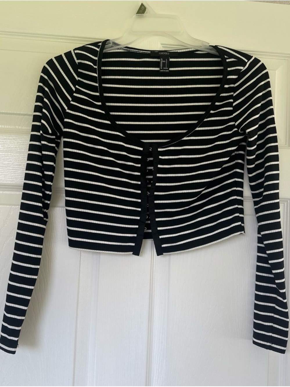 Forever 21 Black & White Striped Long Sleeve Crop Cardigan